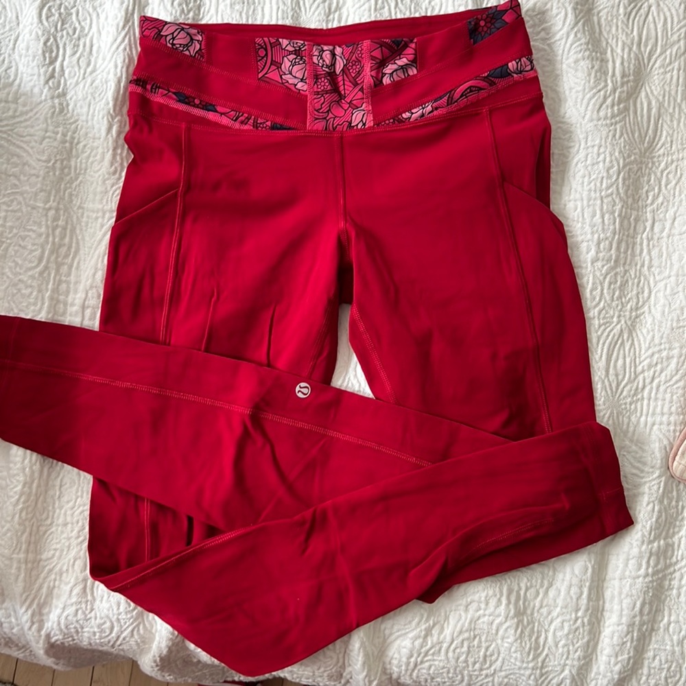 Lululemon leggings size 6 never worn